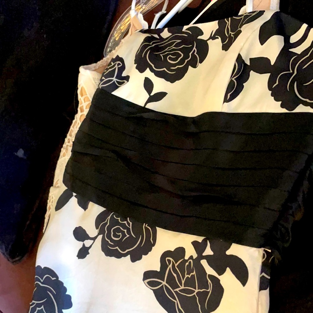 White House black market cocktail dress